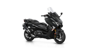 2018-yamaha-tmax-dx-eu-sword-silver-studio-001